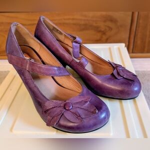 Miz Mooz Purple Kitten Heel with Bow Detail
